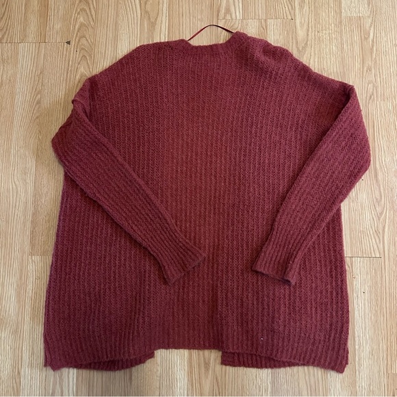 Free people size medium red burgundy alpaca nylon blend cardigan with pockets - Picture 8 of 8